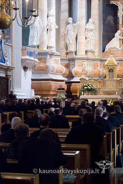 2011 kun-simpoz 1051 sk