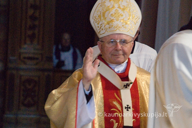 2012 st-kun50 0008 sk