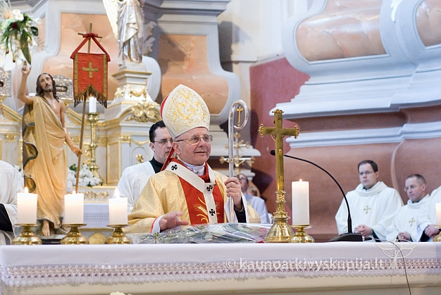 2012 st-kun50 0136 sk