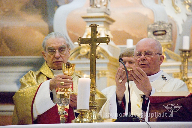 2012 st-kun50 0095 sk