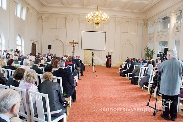 2012 st-kun50 0261 sk