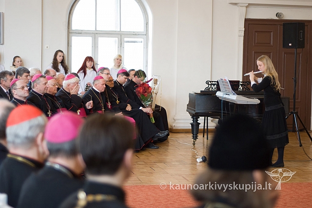 2012 st-kun50 0288 sk