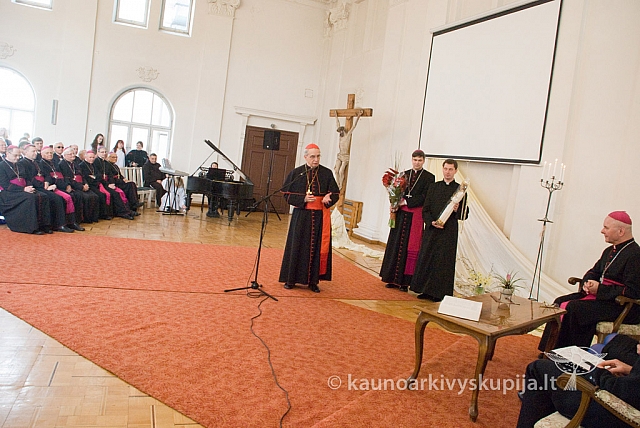 2012 st-kun50 0314 sk