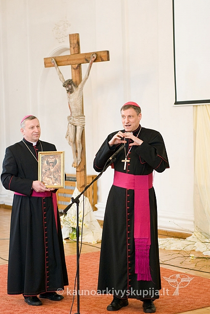 2012 st-kun50 0326 sk