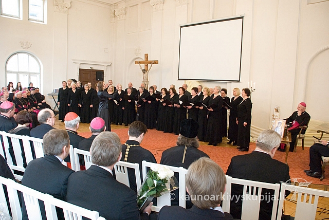 2012 st-kun50 0345 sk