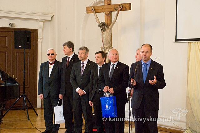 2012 st-kun50 1016 sk