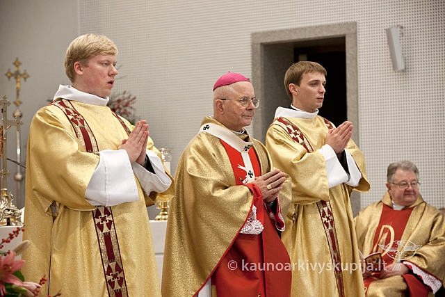 20121124 k-kevalo-konsekracija 0200 gc