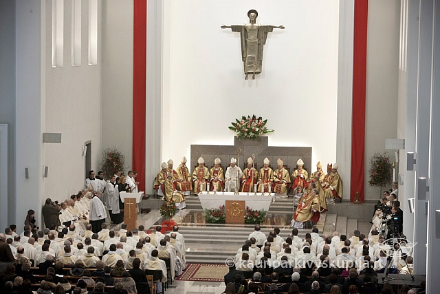 20121124 k-kevalo-konsekracija 0290 gc