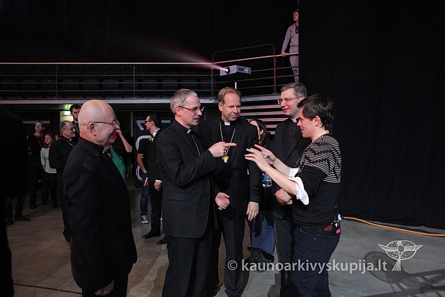 2015 valentinas-k 448 eb