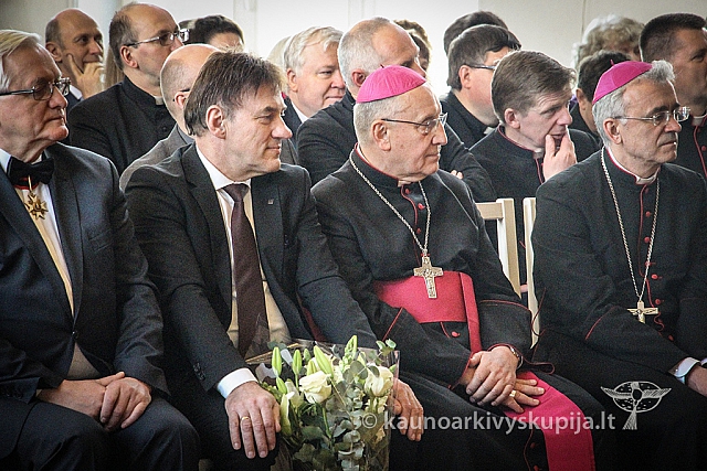 20160423 kks150 9219 ev