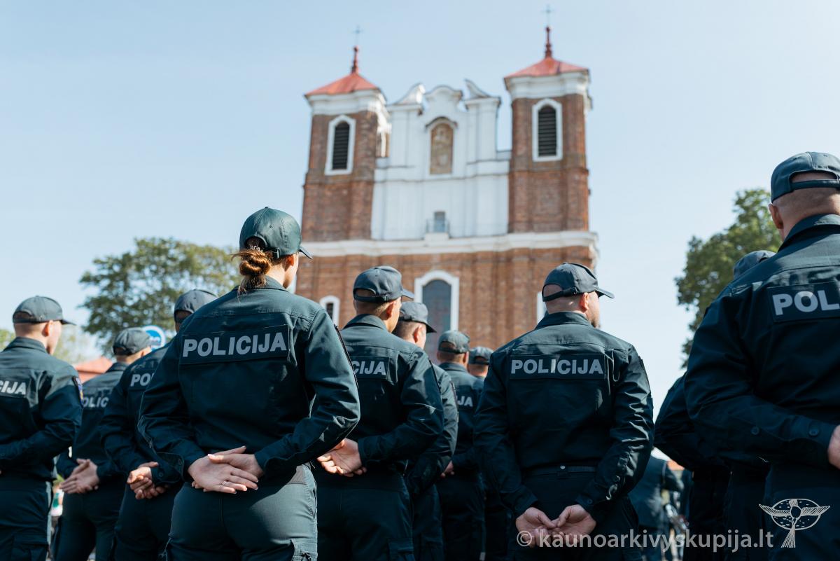 Visuomenės ir valstybės apsaugos darbuotojų diena 